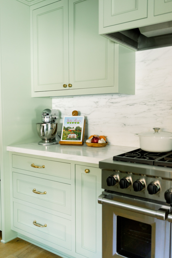 8 Sage Green Kitchen Cabinet Ideas