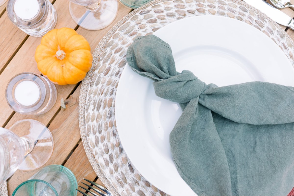 Outdoor Table Setting Linen Napkins
