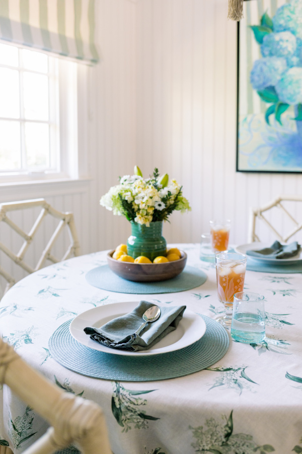 Spring table setting.