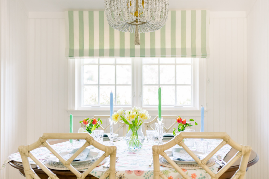 Spring table setting in blue and green.