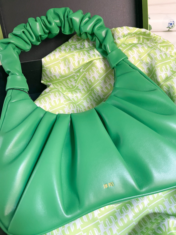 Green Mini-Bag.