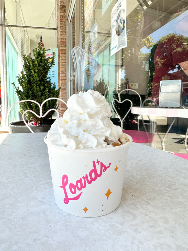 Loards ice cream sundae in Orinda.