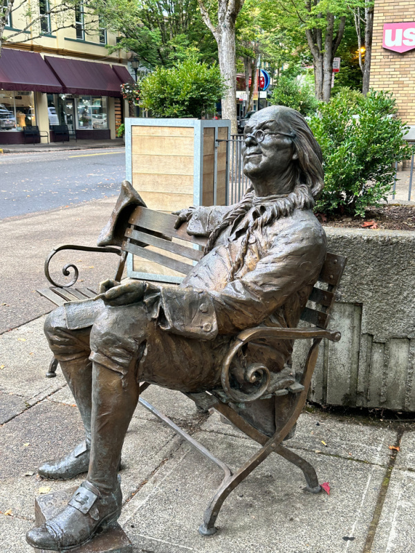Ben Franklin bronze on bench in McMinnville, Oregon.