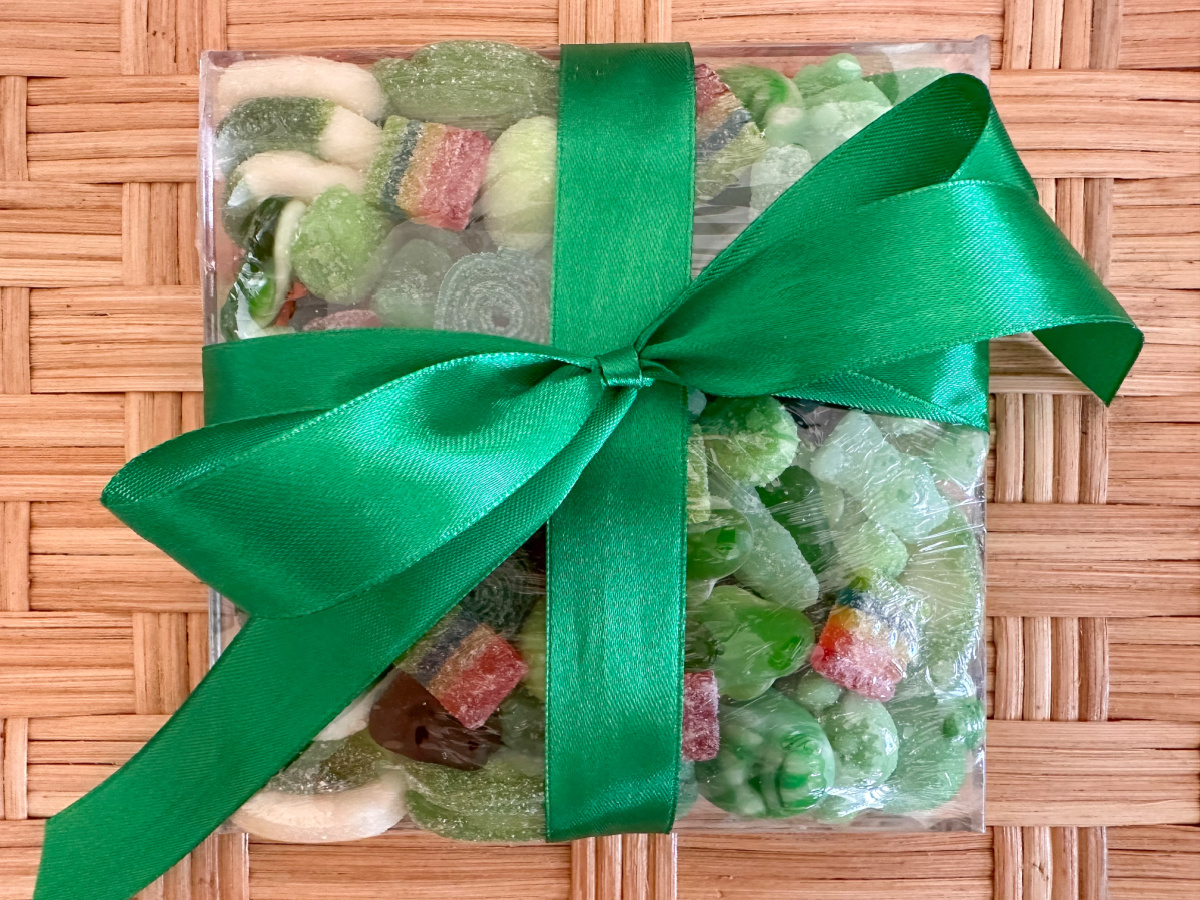 St. Patrick's Day candy board by Sandy's Sugar Drop.